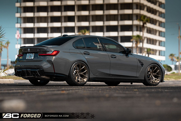 Фото дисков BC Forged RZ21 Глянцевое темное золото на BMW 3/M3 (G2x/G80)