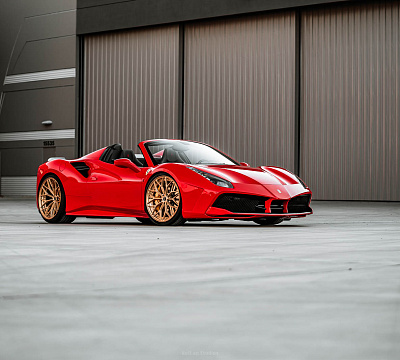 Фото дисков Brixton Forged CM6-R на Ferrari 488