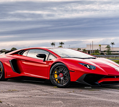 Фото дисков Strasse Wheels SM5R Deep Concave FS на Lamborghini Aventador
