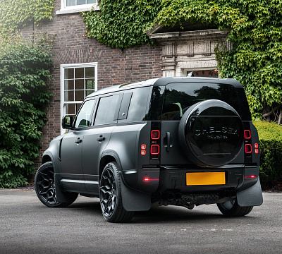 Фото дисков Kahn Type 57 RS на Land Rover Defender II