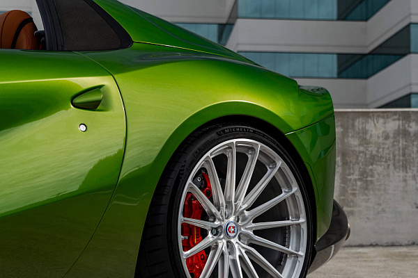 Ferrari 812 GTS