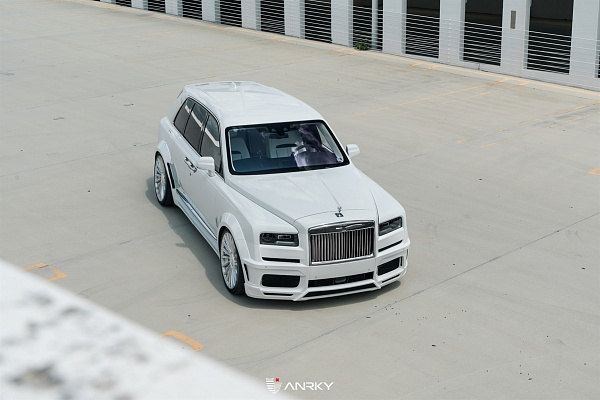 Фото дисков Anrky RF-282 Глянцевый лак на Rolls-Royce Cullinan