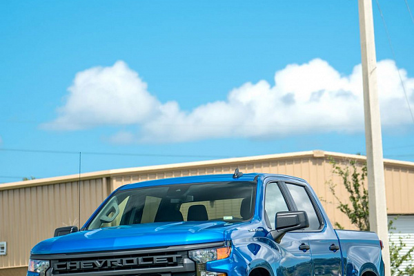 Фото дисков 4PLAY 4P63 Черный глянец на Chevrolet Silverado IV