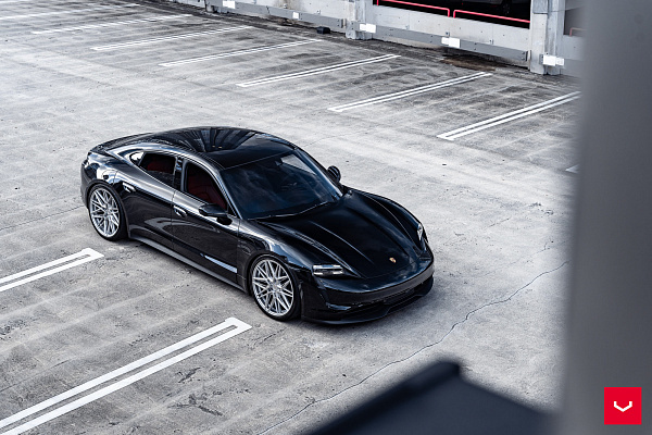 Фото дисков Vossen HF-7 Серебро на Porsche Taycan I