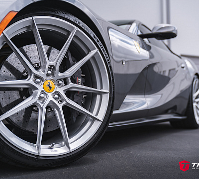Фото дисков NOVITEC NF8 на Ferrari 812