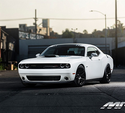 Фото дисков MRR FS01 на Dodge Challenger III