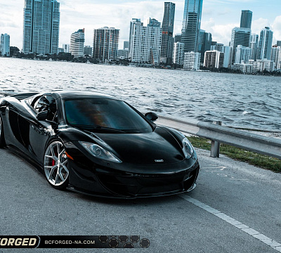 Фото дисков BC Forged KL01 на McLaren 12C