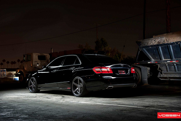 Фото дисков Vossen CV3 Сатиновый графит на Mercedes-Benz E-Class (W212, S212, C207)