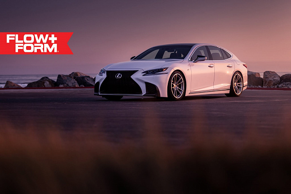Фото дисков HRE FF04 Серебро на  Lexus LS V