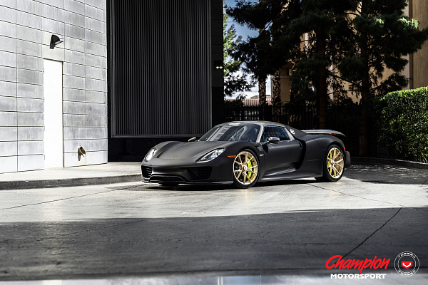 Фото дисков Vossen RS74 Глянцевое золото на Porsche 918 Spyder