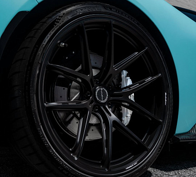 Фото дисков Brixton Forged FDE01 на Maserati MC20