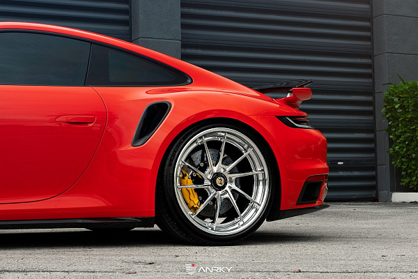 Фото дисков Anrky AN33 Полированный лак на Porsche 911 VIII