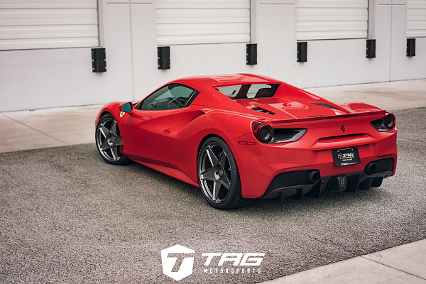 Фото дисков HRE 505M Глянцевый темный лак на Ferrari 488