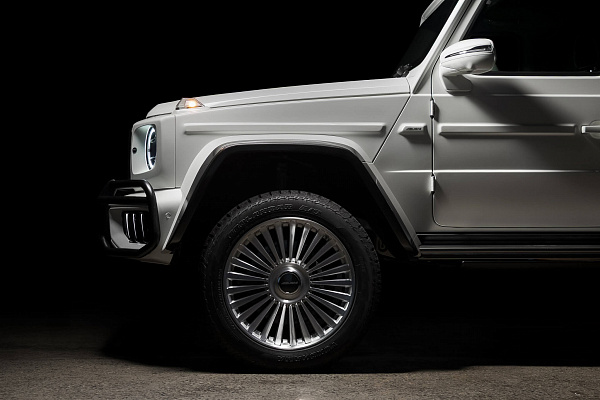 Фото дисков HRE L103M Глянцевый лак на Mercedes-Benz G-Class III