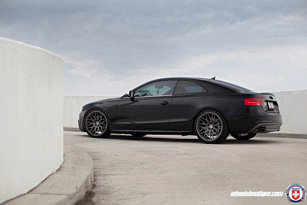 Фото дисков HRE 300M Сатиновый графит на Audi A/S/RS 5 (8T)
