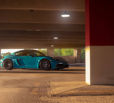 Фото дисков HRE 501 на Porsche Cayman III