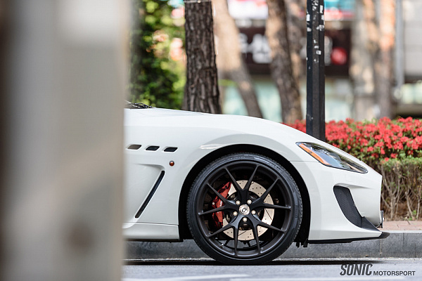Фото дисков HRE P101 Черный сатин на Maserati GranTurismo I