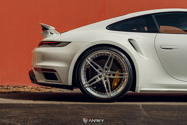 Фото дисков Anrky AN27 Полированный лак на Porsche 911 VIII