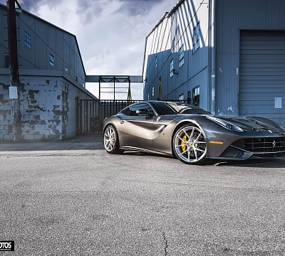 Фото дисков HRE P101 на Ferrari F12