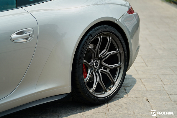 Фото дисков Brixton Forged CM5-R Глянцевый темный лак на Porsche 911 VII