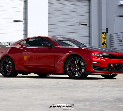 Фото дисков MRR M017 на Chevrolet Camaro VI