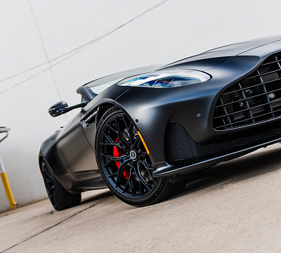Фото дисков Brixton Forged PF13 R / RS на Aston Martin DB12