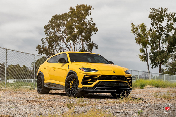 Фото дисков Vossen S17-01 Черный сатин на Lamborghini Urus