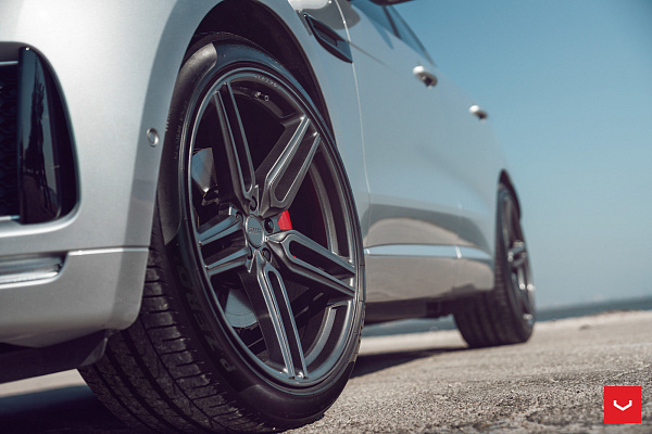 Фото дисков Vossen HF-1 Сатиновый графит на Jaguar F-Pace