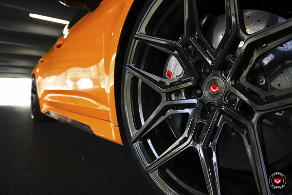 Фото дисков Vossen EVO-4R Глянцевый графит на Audi A/RS 6 (C8)