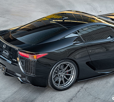 Фото дисков Brixton Forged R11-R на Lexus LFA