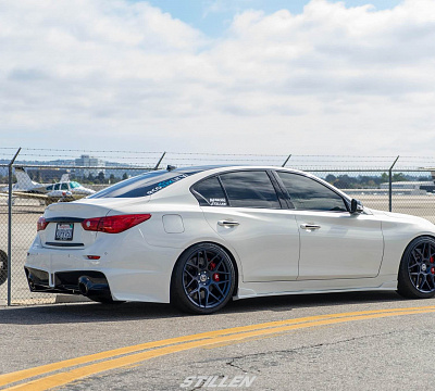 Фото дисков HRE FF01 на Infiniti Q50