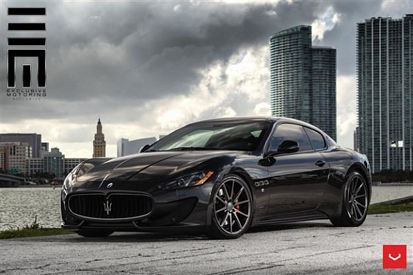 Фото дисков Vossen VFS-1 Сатиновый графит на Maserati GranTurismo I