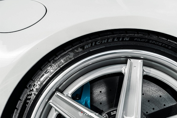Фото дисков Anrky AN36-S Глянцевый лак на Porsche 911 VIII