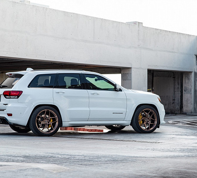 Фото дисков Anrky S1-X4 на Jeep Grand Cherokee IV