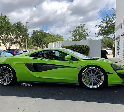 Фото дисков Strasse Wheels SV1 Deep Concave FS на McLaren 570S