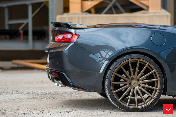 Фото дисков Vossen VFS-2 Сатиновая бронза на Chevrolet Camaro V