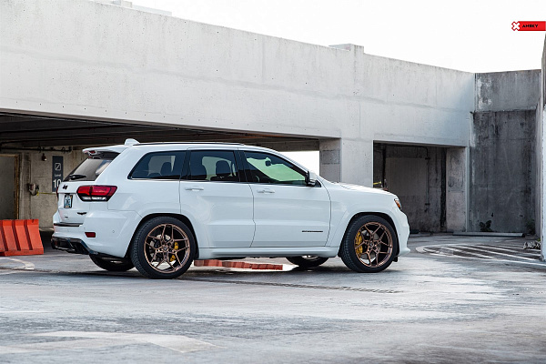 Фото дисков Anrky S1-X4 Глянцевая бронза на Jeep Grand Cherokee IV