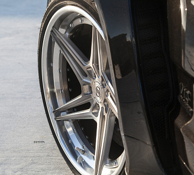 Фото дисков Strasse Wheels SV2T Deep Concave FS на Mercedes-Benz SL (R231)