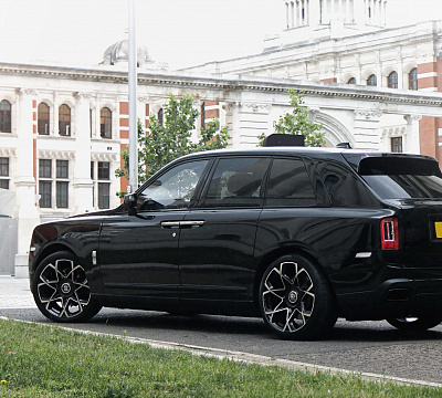 Фото дисков Kahn Type 55 RS на Rolls-Royce Cullinan