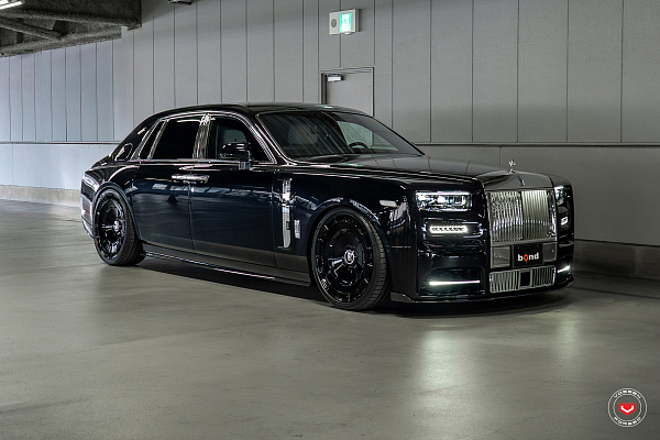 Фото дисков Vossen LC3-11 Черный глянец на Rolls-Royce Phantom