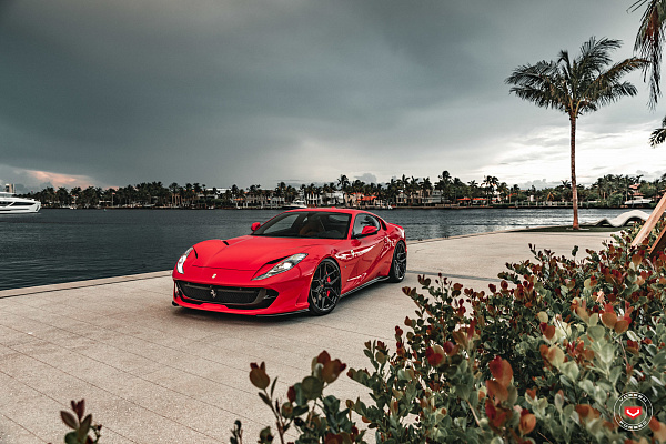 Фото дисков Vossen EVO-4 Черный глянец на Ferrari 812