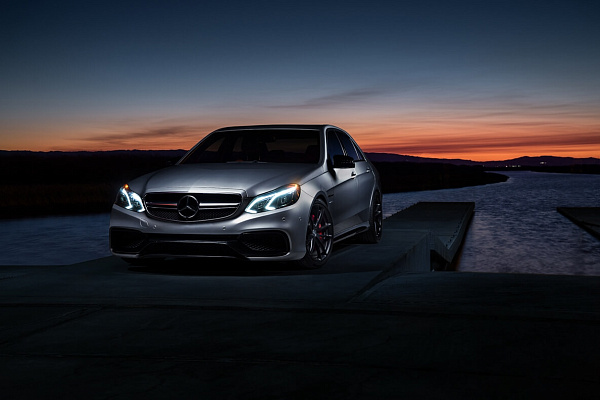 Фото дисков HRE P104 Черный сатин на Mercedes-Benz E-Class (W212, S212, C207)