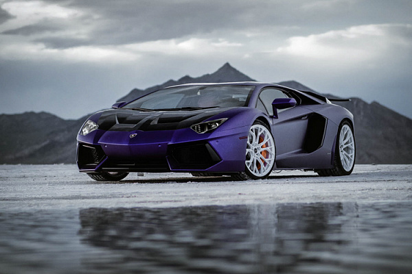 Фото дисков Brixton Forged PF10 Белый глянец на Lamborghini Aventador