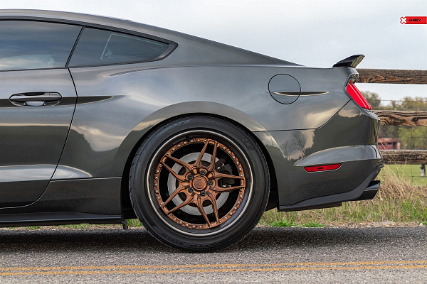Фото дисков Anrky RS6 Сатиновая медь на Ford Mustang VI
