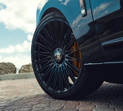 Фото дисков Vossen S17-14 на Rolls-Royce Cullinan
