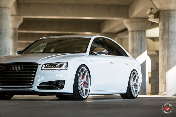 Фото дисков Vossen CG-205 Сатиновый лак на Audi A/S 8 (D4)