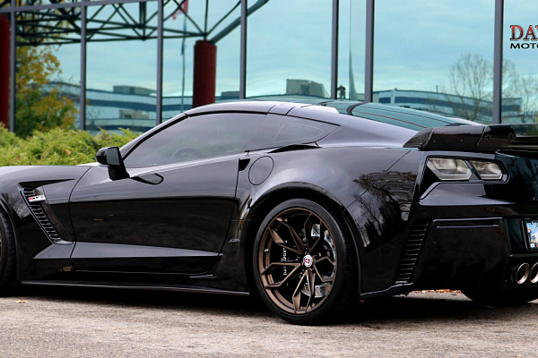 Фото дисков HRE P201 Сатиновая бронза на Chevrolet Corvette C7