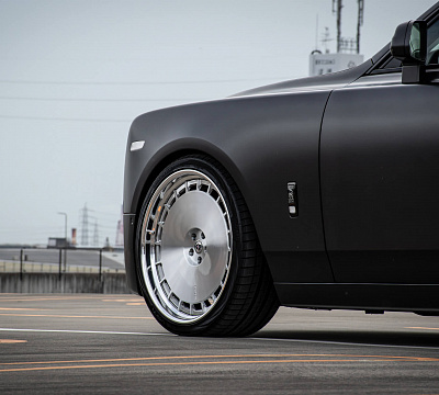 Фото дисков HRE 935 на Rolls-Royce Phantom