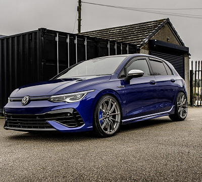 Фото дисков Bola FLC на Volkswagen Golf VIII