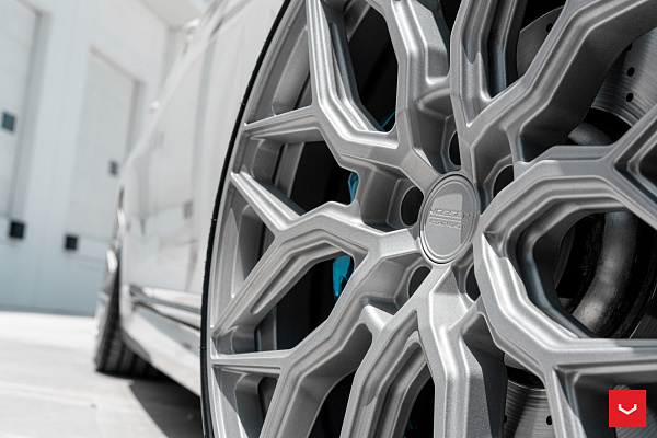 Фото дисков Vossen HF-2 Серебро на BMW 7 (G11/G12)